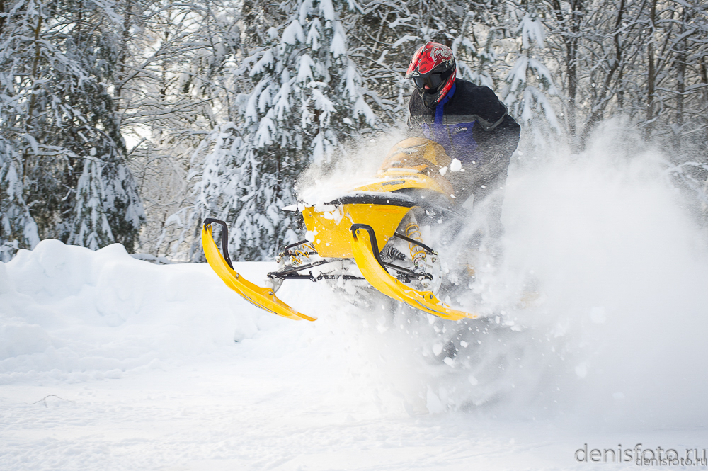 мотоспорт зимние развлечение снегоход фоторепортаж